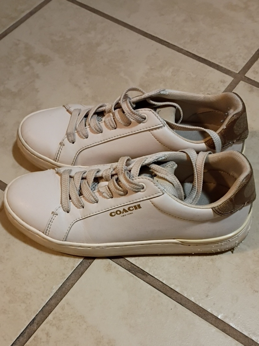 Coach Kids White Leather Low-Top Sneakers with Gold Logo
